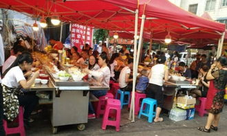 日照回轉(zhuǎn)火鍋設(shè)備 小推車(chē)火鍋設(shè)備 特價(jià)銷(xiāo)售中